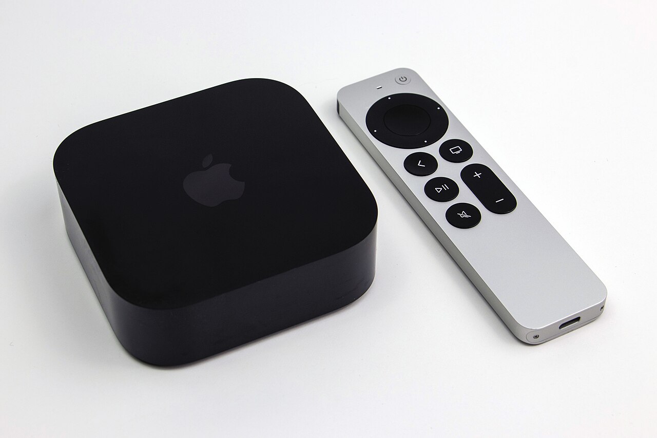 ภาพประกอบ: Apple TV 4K (3rd Generation, 2022) with Siri Remote