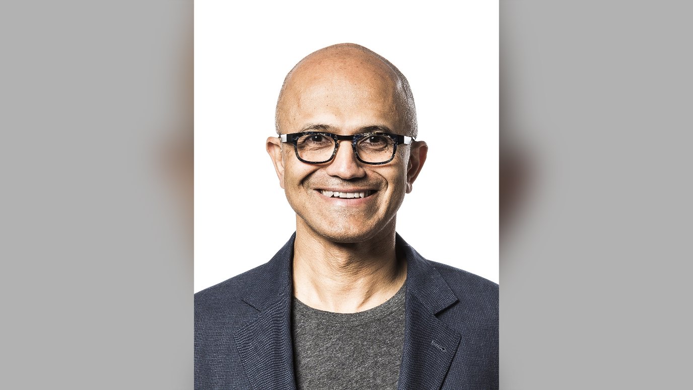 ภาพประกอบ: MS-Exec-Nadella-Satya-2017-08-31-22 (cropped)