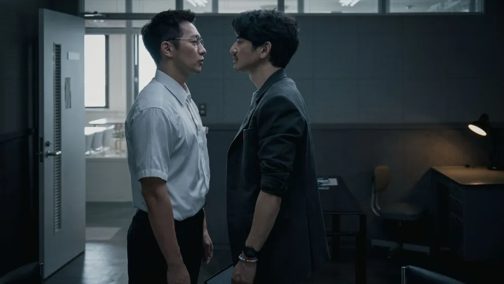 ภาพโปรโมตทางการจาก Netflix (ภาพประชาสัมพันธ์) ผ่าน Variety ประกอบข่าว ผู้กำกับ The Blue Road ชี้เลือกทางปลอดภัยตลอดคือความเสี่ยงที่แท้จริงของการเล่าเรื่อง