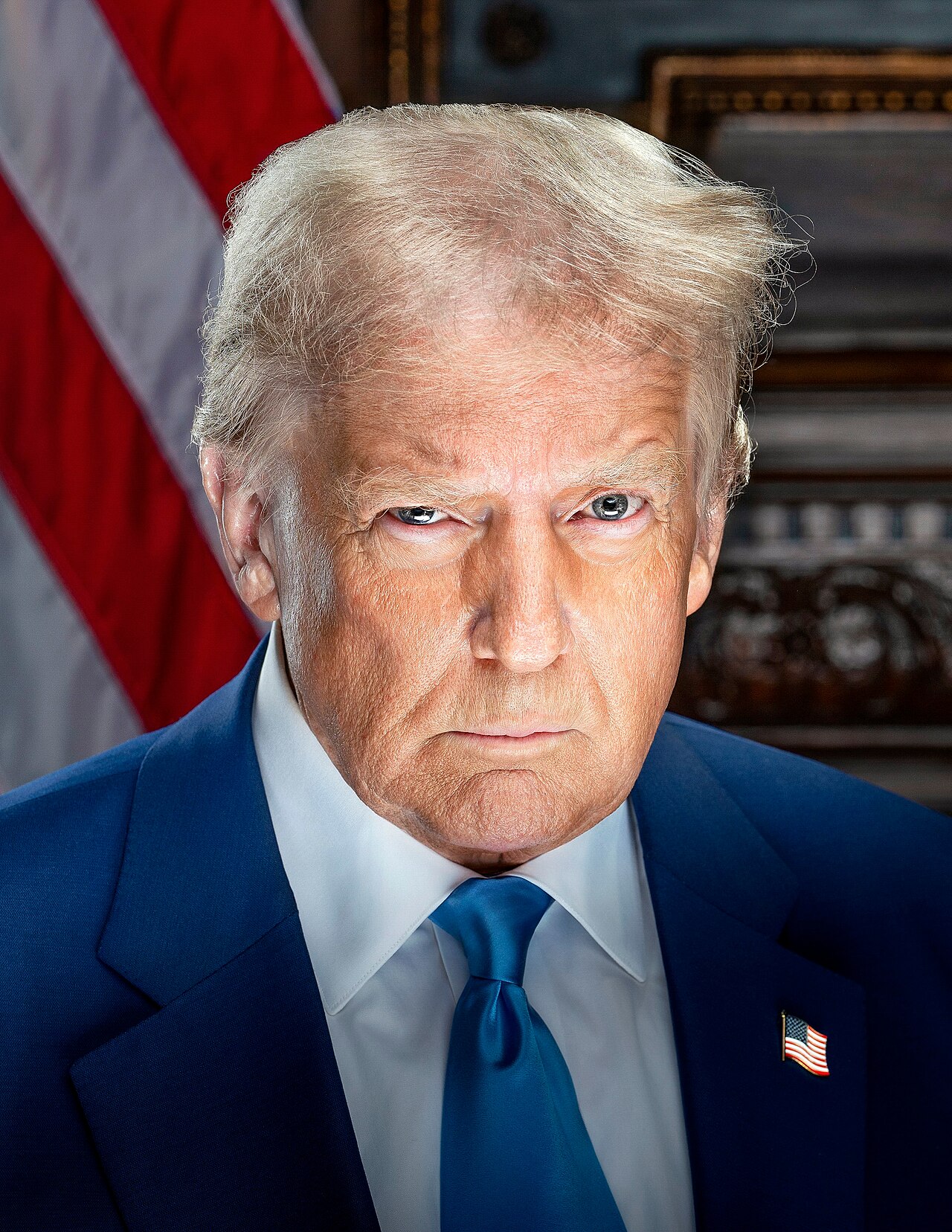 ภาพประกอบ: January 2025 Official Presidential Portrait of Donald J. Trump
